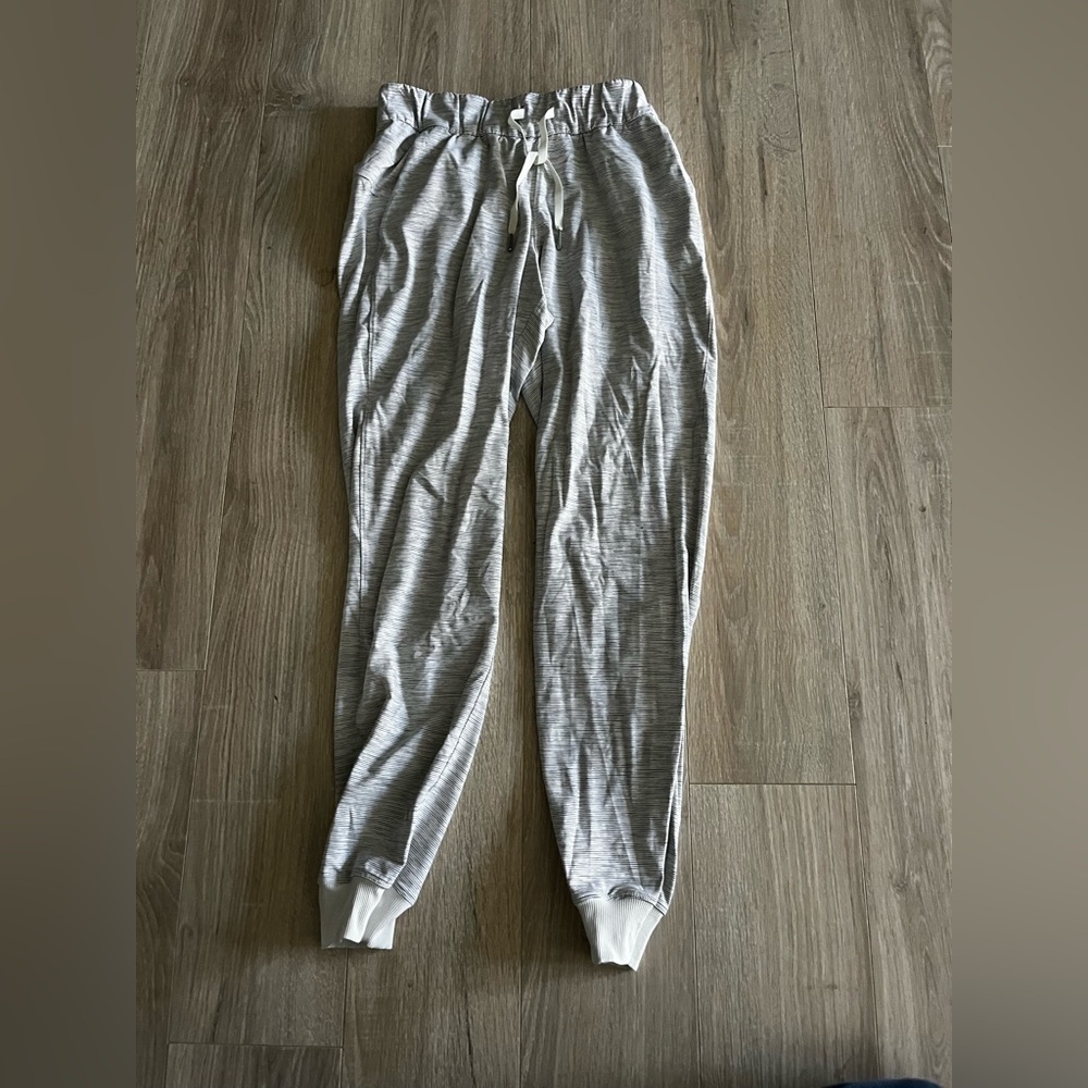 Lululemon On the Fly Jogger 28" Luxtreme Wee Are From Space Nimbus Battleship 4 - Picture 2 of 8